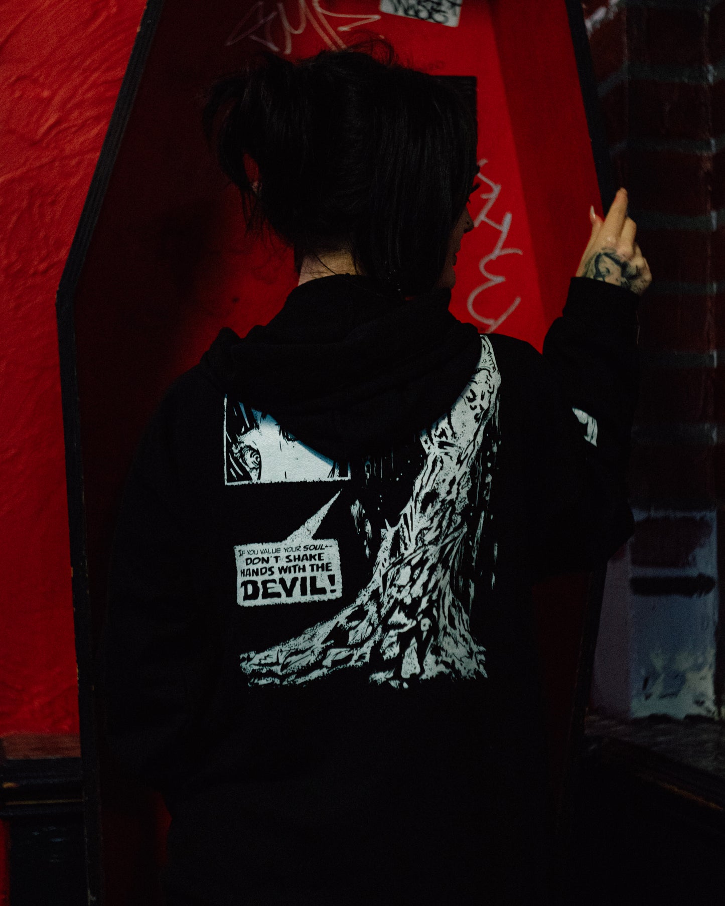 Don't Shake Hands With the Devil Unisex Heavy Blend Zip Hoodie