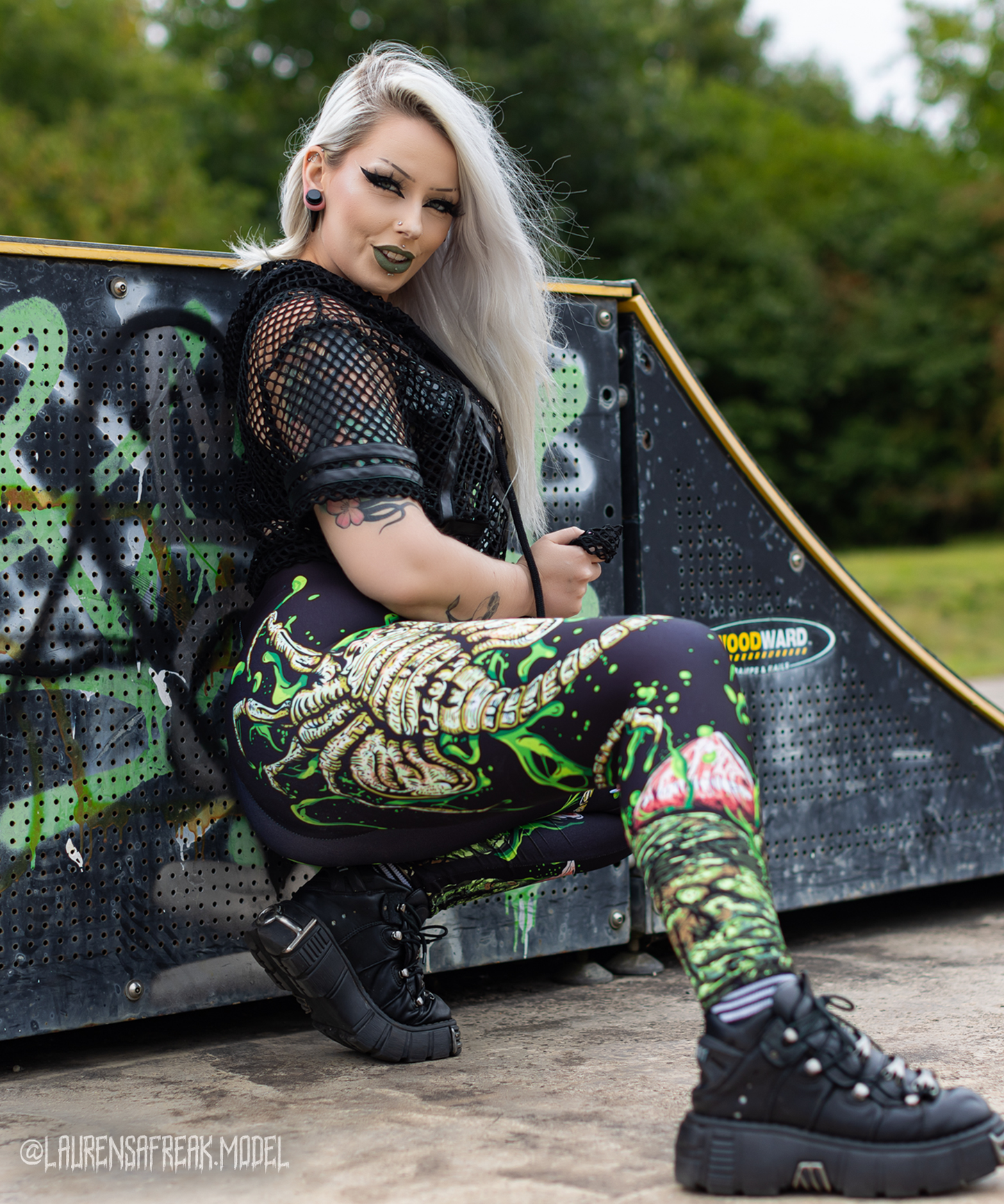 Facehugger Leggings