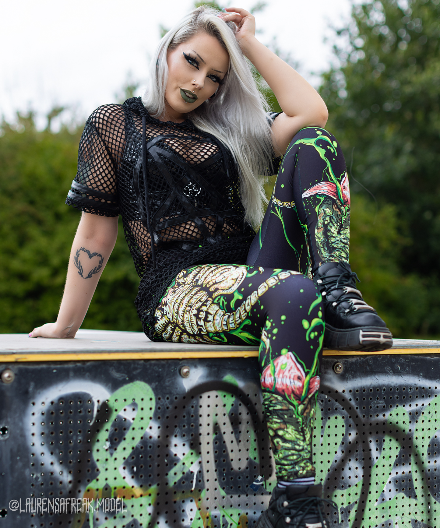 Facehugger Leggings