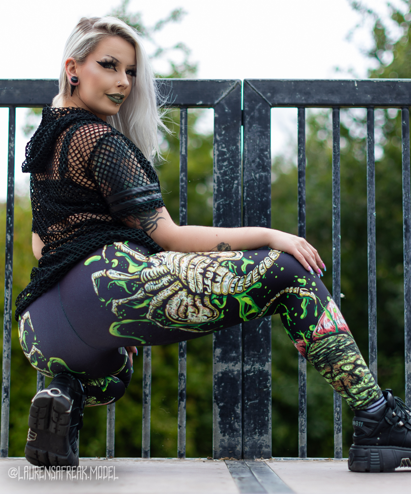 Facehugger Leggings