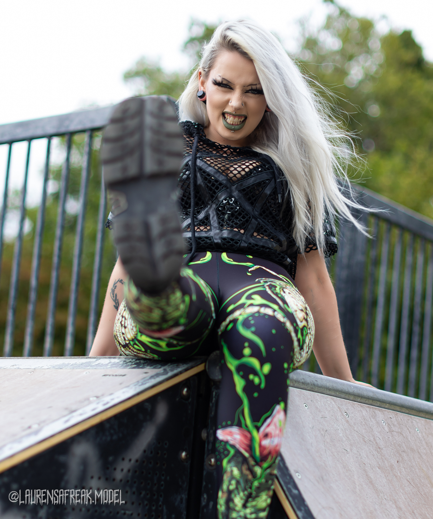 Facehugger Leggings