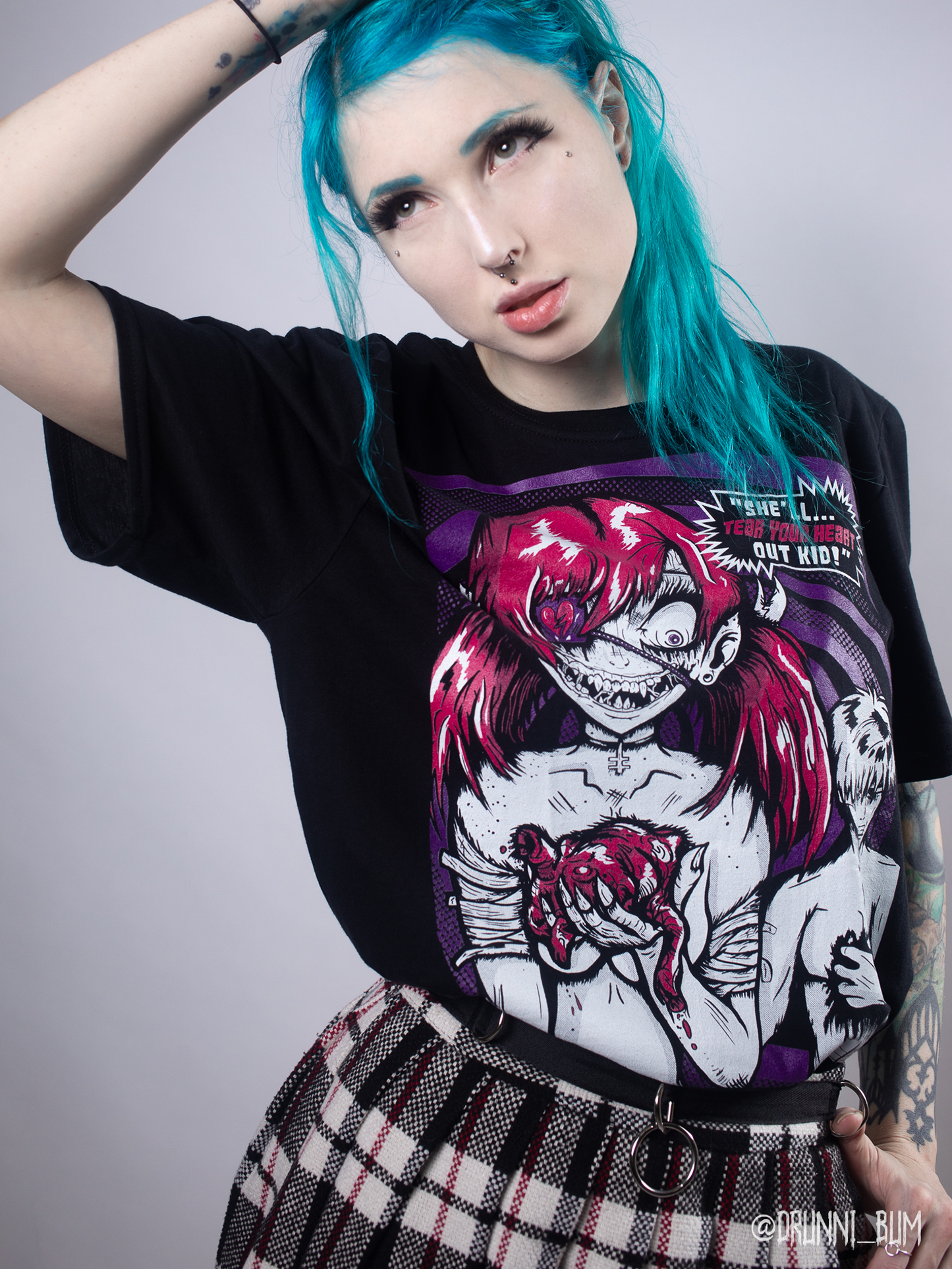 She'll Tear Your Heart Out Kid T-shirt