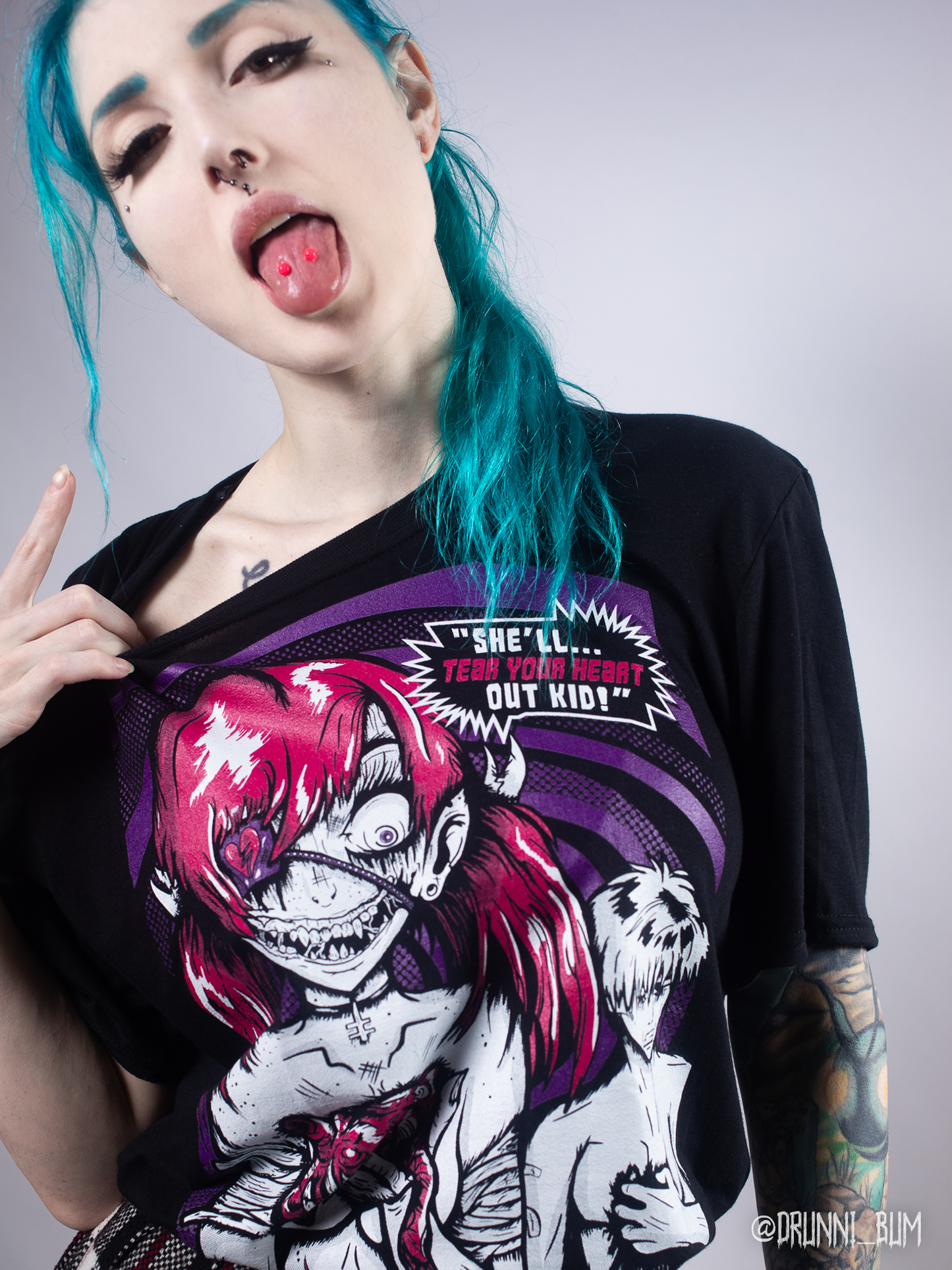 She'll Tear Your Heart Out Kid T-shirt