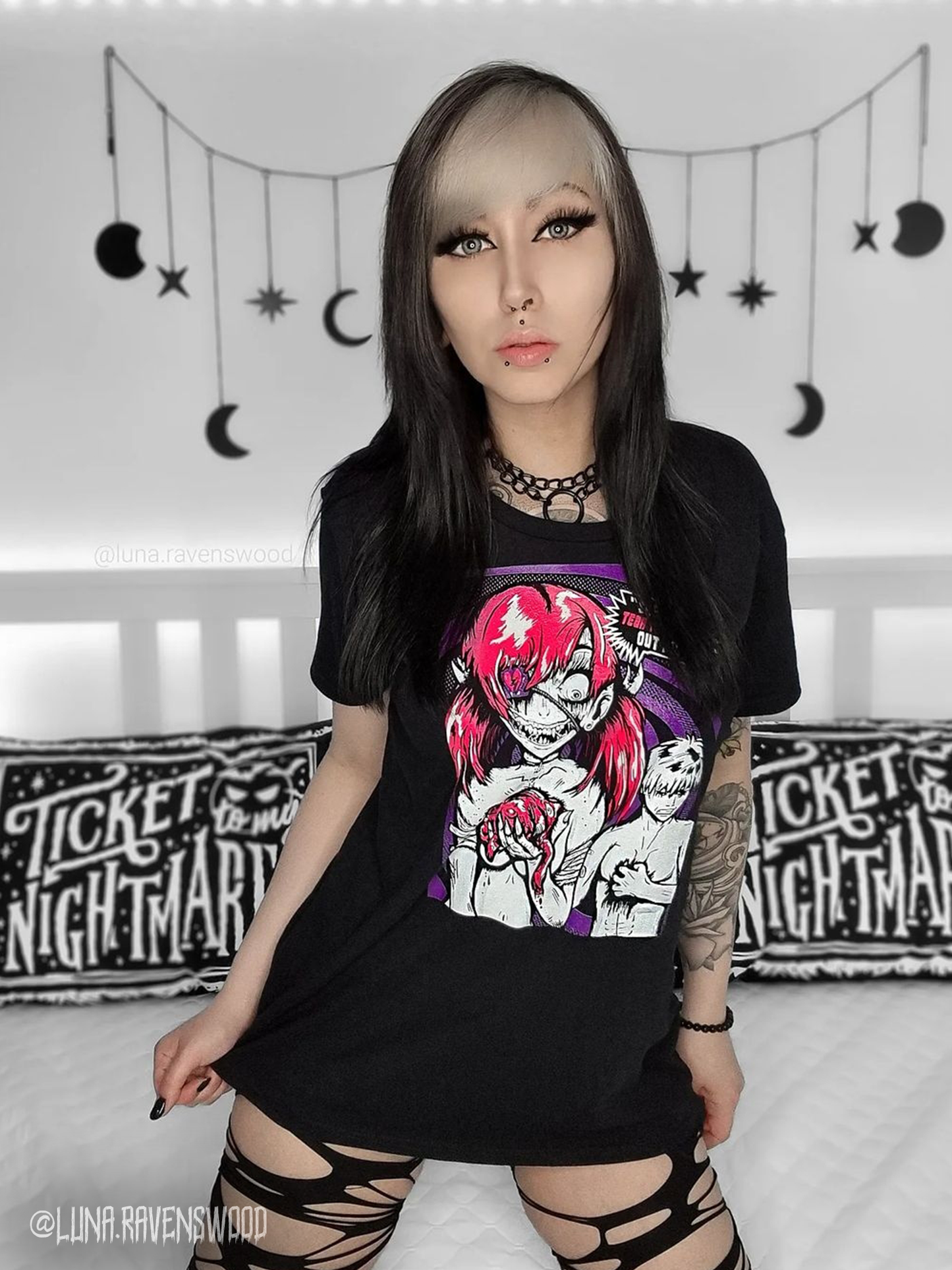 She'll Tear Your Heart Out Kid T-shirt