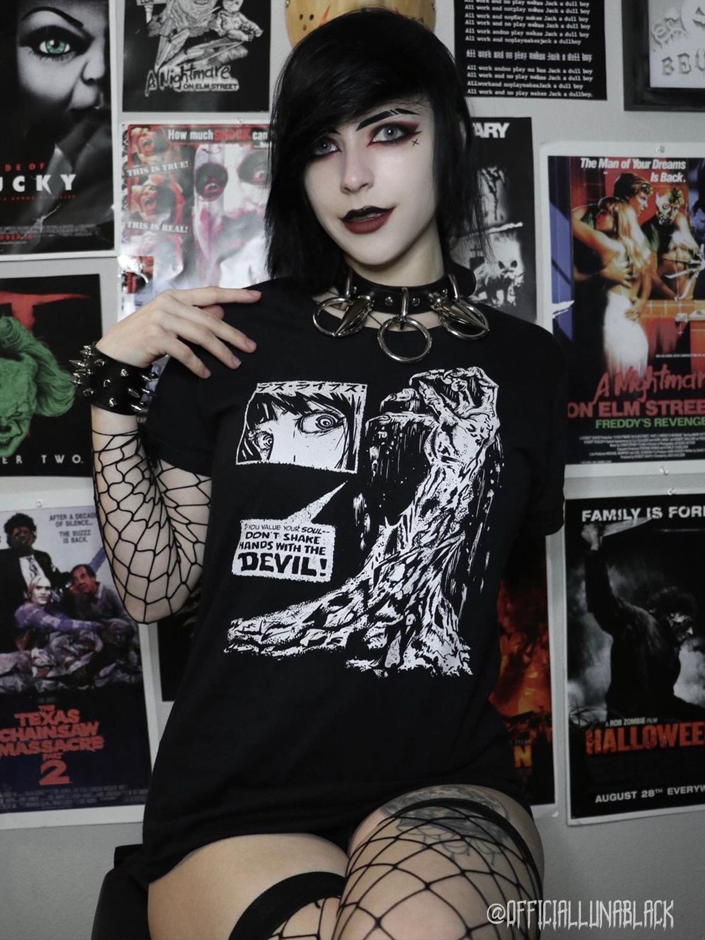 Don't Shake Hands With the Devil T-shirt